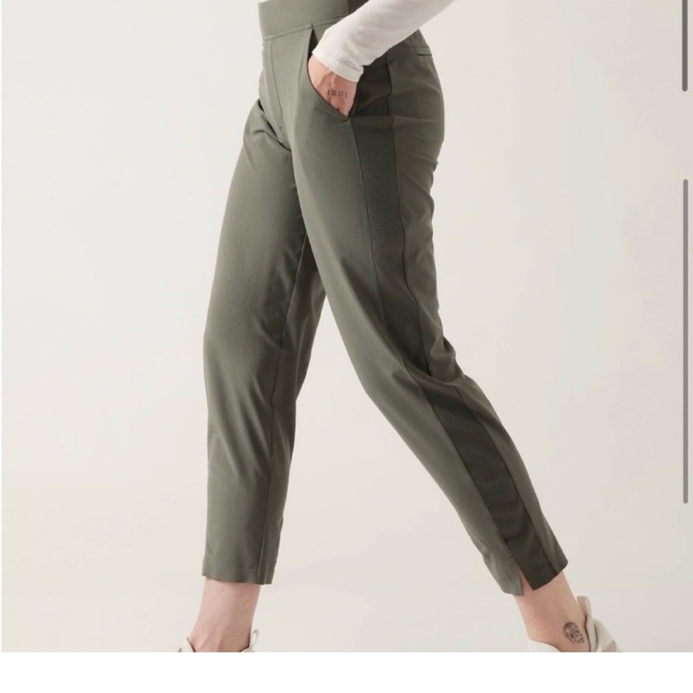 Athleta Brooklyn ankle pant size 0 Olive green